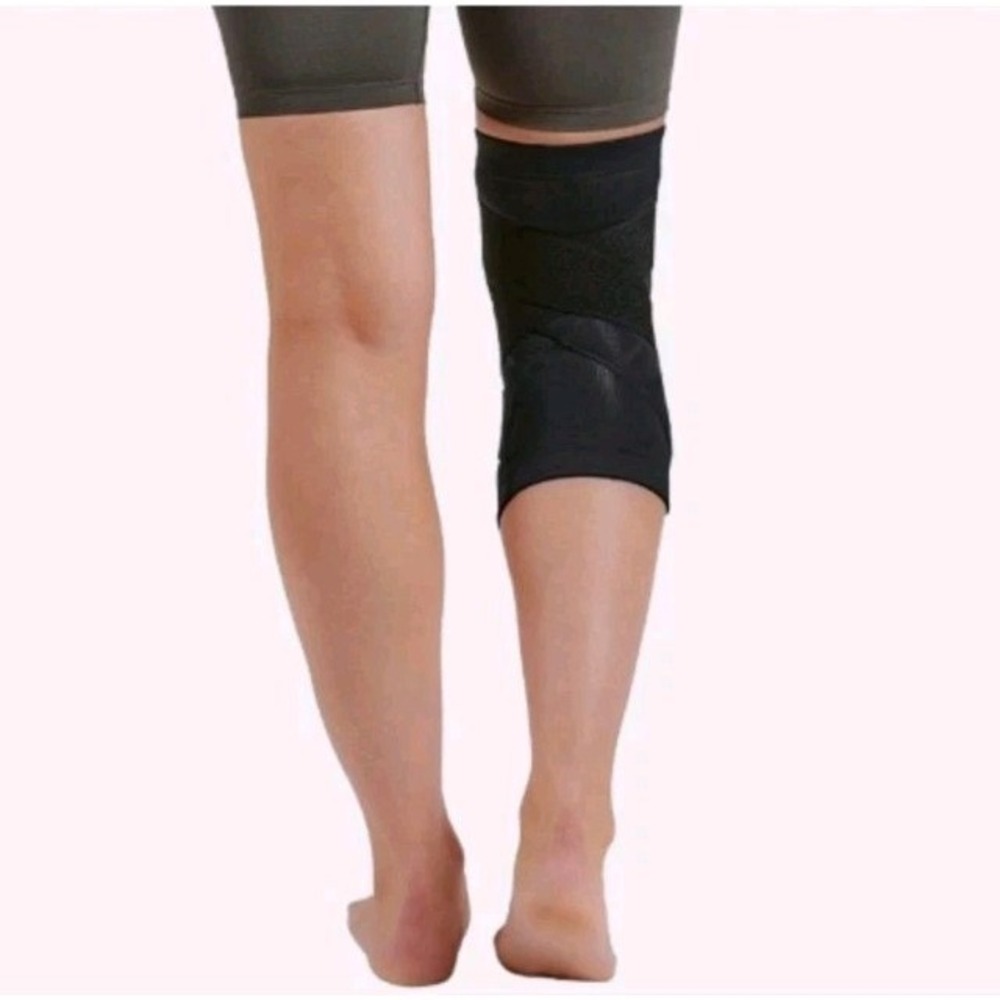 TOMMIE COPPER 2-Pack Black Compression Knee Sleeves w/ Adjustable Straps - Large - Picture 3 of 7